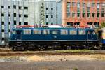 DB 110 350-6 in M�nchengladbach Hbf, Mai 2026.