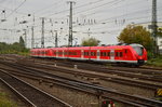 Nachschuß auf eine S8 nach Hagen die Mönchengladbach Hbf am 29.9.2016 verlässt, am Zugschluß ist der 1440 811-6 zu sehen.