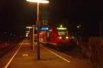 Ein RB-Zug nach Ulm der in Neckarelz auf Gleis 12 steht am späteren Abend des 1.3.2014. Zuglok ist die 146 223.
