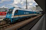 183 002 wartet am 15.8.2017 mit dem ALX357 von München Hauptbahnhof nach Praha hl.n.