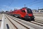 1116 214-8 erreicht am 14.8.2017 mit dem RJ262 von Flughafen Wien den Münchener Hauptbahnhof.