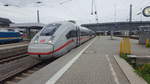 Am 09.09.17 konnte ICE 582 der mit dem ICE 4 / BR 412 gefahren wird aufnehmen. Aufnahme Ort: München Hbf
Video dazu: https://www.youtube.com/watch?v=UxQW3OCpHJM