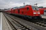 245 005 steht am 6.1.2018 mit dem RE57424 nach Memmingen im Münchener Hauptbahnhof.