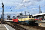 Am 4. März 2019 bespannten 218 460 der Westfrankenbahn und 218 402 von Railsystems EC 191. Das Bild zeigt den Zug bei Ankunft in München Hbf.