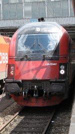 Ein BB Railjet in Mnchen Hauptbahnhof zur Fahrt nach Budapest am 12.06.2010.