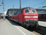 218 489 steht am 27.Juli 2012 mit dem RE 57414 nach Memmingen im Mnchner Hbf.
