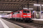 111 115 steht am Abend des 02.01.2026 im Münchner Hauptbahnhof.