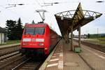 101 124-6 als ICE 1005 (Linie 28) von Berlin Gesundbrunnen nach München Hbf steht in Naumburg(Saale)Hbf auf Gleis 2.