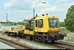 741 313 (Gleisarbeitsfahrzeug GAF 100 R 97 17 50) der DB Netz AG ist in Naumburg(Saale)Hbf abgestellt.