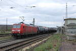 DB 145 073-3 mit Kesselwagen Richtung Bad Kösen, am 03.04.2023 in Naumburg (S) Hbf.