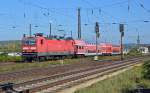 143 098 verlässt mit ihrer RB nach Saalfeld(S) am 12.10.15 ihren Ausgangsbahnhof Naumburg.