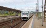 Ein IC-Zug, der am Samstag 23.07.2011 ber Naumburg (Saale) Hbf in Richtung Weienfels weiterfhrt 