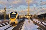Am 18.01.2024 verlässt der ET 7.04 der Eurobahn den Neusser Hauptbahnhof in Richtung Venlo