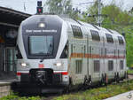 Der IC-Triebzug 4110 614 Mitte Mai 2021 bei der Ankunft am Hauptbahnhof in Neustrelitz.