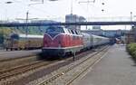 220 081 mit Eilzug nach Oldenburg (Osnabrck Hbf, August 1978).