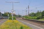OSNABRÜCK, 09.06.2014, Blick in Richtung Westen, im Hintergrund taucht eine Westfalenbahn aus Richtung Bad Bentheim auf