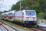 
Lok 146 552 kommt aus der Abstellung mit IC 2471 nach Dresden und f�hrt im Ostseebad Binz an den Bahnsteig. - 01.08.2026



