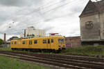 708 337 stand am s�dlichen Ende vom Bahnhof Pasewalk am 15.05.2026 und wartete auf den n�chsten Dienst. Zu dieser Zeit fanden Bauarbeiten statt am westlichen Gleis, zwischen dem Bahnhof und Sandf�rde. Mit auf dem Bild, die zwei bekanntesten Speicher von der Stadt Pasewalk