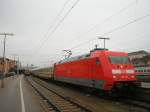 101-131-1  und nahverkehrszug am 19.3.05 passau hbf