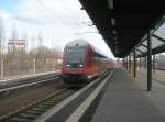 Hier ein RE1 nach Brandenburg HBf., bei der Einfahrt am 27.2.2010 in Potsdam Hbf.