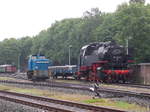 Bei Regenwetter fotografierte ich,am 04.Juni 2017 in Putbus :die 86 1323 und die 251 901.