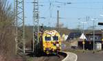 Aber das war die Überraschung des Tages :)   Ein Gleisarbeitsfahrzeug der DB Netz bei der Durchfahrt in Friedrich Wilhelmshütte richtung Koblenz.