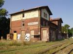 Bahnhof Schnhausen(Elbe)leider in sehr schlimmen Zustand.Aufgenommen am 01.08.08