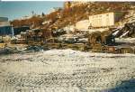 Die Reste eines Wagens im ehmaligen Bahnhof Sassnitz Hafen im Januar 2000.Der Wagen war der letzte Wagen im Sassnitzer Hafen.