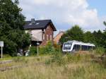 Der ehemalige Bahnhof, jetzt Hp, Brockhöfe an der Strecke Uelzen- Soltau; es hält gerade 648 487 (Alstom LINT 41) als erixx Der Heidesprinter; 10.09.2015  