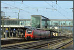 442 601 steht am 10.10.2023 in Regensburg Hbf bereit für die Fahrt als RE22 zum Flughafen München.