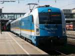 183 003 mit dem ALX 87013 von Regensburg nach Mnchen Hbf bei der Abfahrt in Regensburg, 8.4.2010