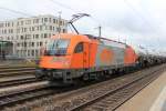 Am 19.März 2013 durchfuhr RTS 1216 902 mit einem Kesselwagenzug den Bahnhof Regensburg.