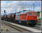 RTS 230 077 mit einem Güterzug am 27.8.14 im Hbf von Regensburg.