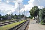 Blick über den Bahnsteig in Rheinsberg.