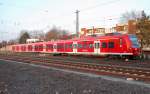 425 083-1 bedient die RB 33 am Mittoch den 2.3.2011, darum ist er gerade bei der Einfahrt auf Gleis 2 des Rheydter Hbf zu sehen.