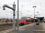 DB 442 813 als RE 16514  Saxonia  von Dresden Hbf nach Leipzig Hbf, am 13.02.2023 beim Halt in Riesa.