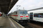 DB 146 574-9 mit dem IC 2440 von Dresden Hbf nach Stuttgart Hbf, am 13.02.2023 in Riesa.
