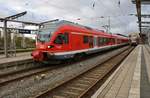 429 526-7 steht am 2.11.2017 als RE9 (RE13011) von Rostock Hauptbahnhof nach Stralsund Hauptbahnhof im Startbahnhof. 