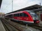 FRÜHER AUFSTEHEN??? Nö! Ebenfalls aushilfsweise ist 642 227 aus Magdeburg von der Elbe-Saale Bahn in Rostock zu Gast.