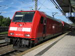 DB 146 212-6 mit einem RE von Singen (Htw) nach Stuttgart Hbf. Hier beim Aufenthalt in Rottweil am 02.08.2008