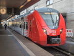 ET 1440 010 mit der RB 70 ist in der Endstation Saarbrücken Hbf angekommen, 21.11.2020.