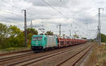 185 633 der ITL führte am 26.09.19 einen Autozug der Marke VW durch Saarmund Richtung Potsdam.