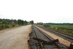 neuaufgebaute Gleisanlage im Betriebsbahnhof Schlagsdorf. Rechts die Gleislage des ehemaligen Streckengleis Ri. Forst/Lausitz. Links: Abstellgleis mit Abschluss