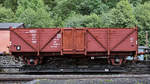 Ein mit einem offenen Güterwagen Ommu (556 3687-6) beladener Rf4-Rollwagen war Ende September 2020 in Schmalzgrube zu sehen.