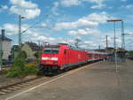 Am 21.8.2008 konnte ich die 146 223-3 mit einem Regional Express ( RE )in Schorndorf Fotografieren   