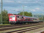 Am 20.9.2011 konnte ich die 111 076-6 mit ihrem RE in Schorndorf Fotografiren auf ihrer Fahrt nach Stuttgart damals noch bestehend noch aus einer n-Wagen Ganitur heute fährt ja Go Ahead 