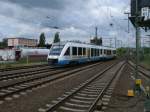 OLA-Triebwagen 703 bei der Einfahrt aus Rehna,am 28.Mai 2011,in Schwerin Hbf.