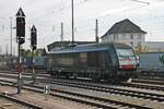 BRLL/HSL ER20-008 (223 008-4) steht am 20.09.2017 im Bahnhof von Singen (Hohentwiel) und wartete darauf, dass sie an ihren Kesselzug rangieren kann.