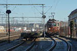 Bern-Lötschberg-Simplon-Bahn/BLS.
Am 6. Februar 2020 brachten die BLS Re 425 183 und Re 425 195 eine Sonderleistung nach Singen.
Fotostandorte von der Strasse her öffentlich zugänglich. Bildausschnitt Fotoshop.
Foto: Walter Ruetsch