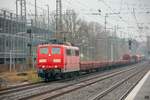 151 126-0 mit Güterzug in Solingen Hbf, am 10.04.2021.